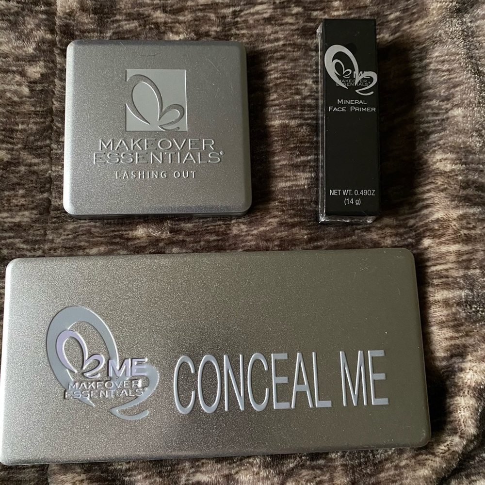 Makeover Essentials Bundle ✨ - Picture 1 of 3